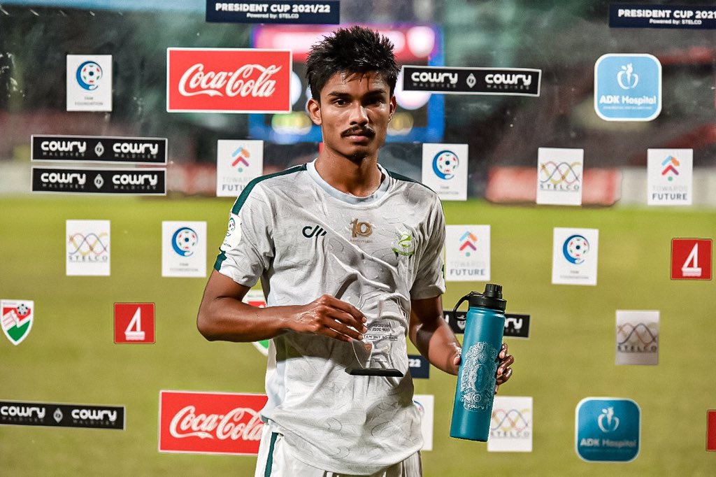 ClubGreenStreet's tweet photo. Congratulations @yaaanu7 🐉 

#CGS No. 7⭐️ Grabed the Man of the Match to day against @uv_1973 

 Strong And  divisive play displayed from this #GreenDragon👌Well deserved!🐉 

#CGS #CGSDGS  #GoGreenGo #GreenDragons #PresidentsCUPMV https://t.co/ZCIZIkY4Cq