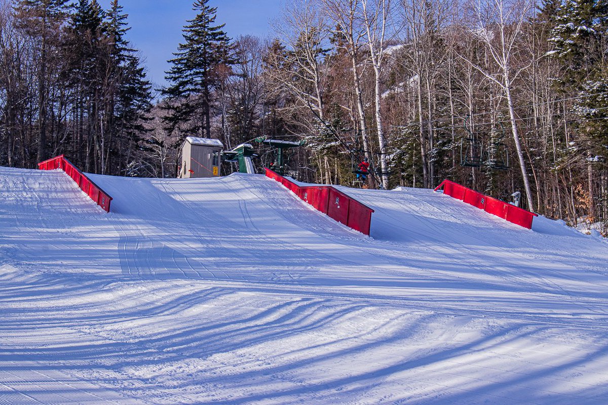waterville's tweet photo. The Park Crew did a phenomenal job putting in some larger, more technical, rail features with some Medium sized jumps on Stemtation. Post your photos and videos of you sessioning the park and we will share them!
#wvnextlevel
Photo taken 12/19/21 https://t.co/WKbP9xIqqQ