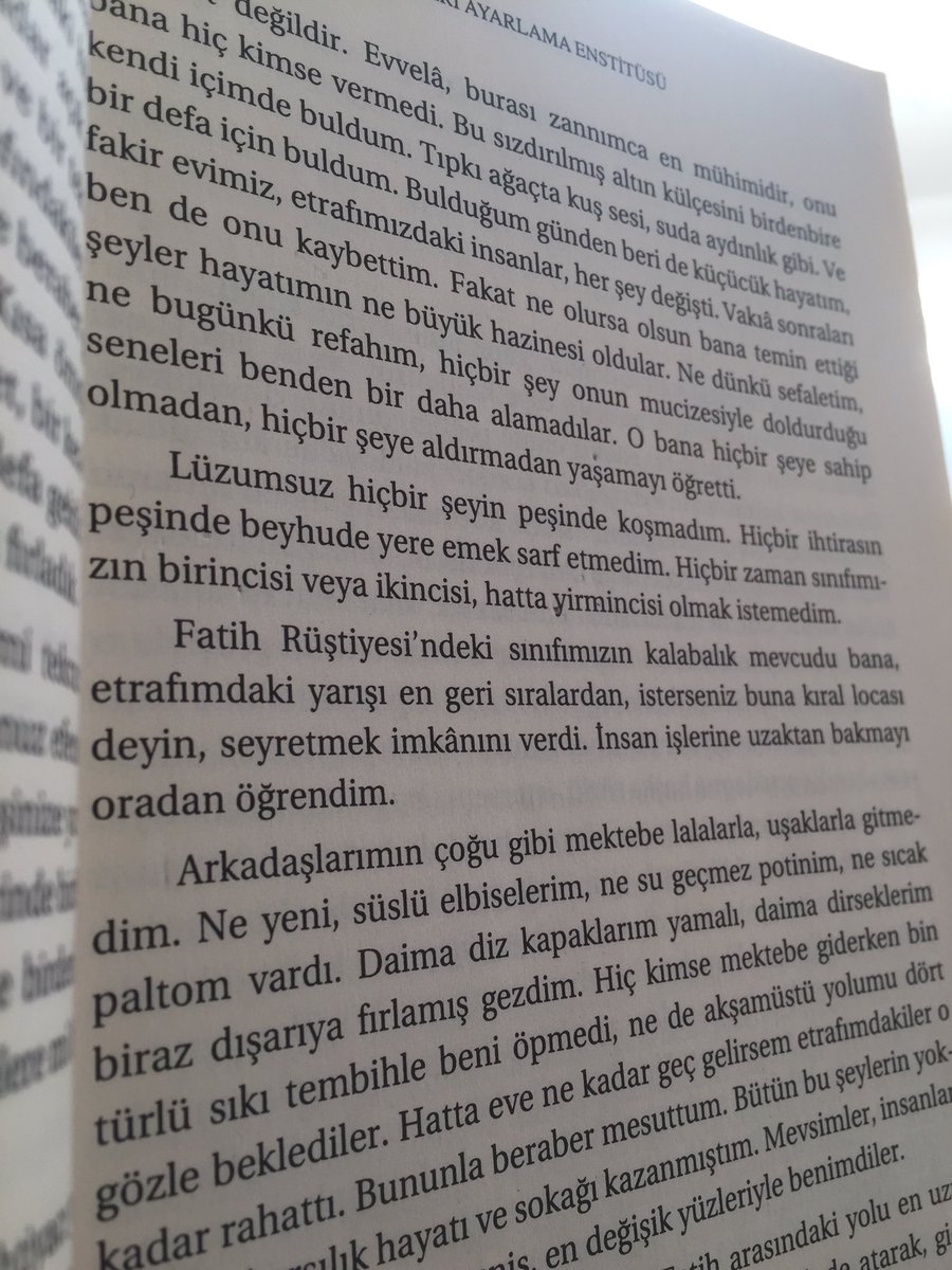 yar_zeynep's tweet photo. #uzun #bir #aradan #sonra #terapi #ahmethamditanpınar #saatleriayarlamaenstitüsü https://t.co/iL3cUOz7GZ