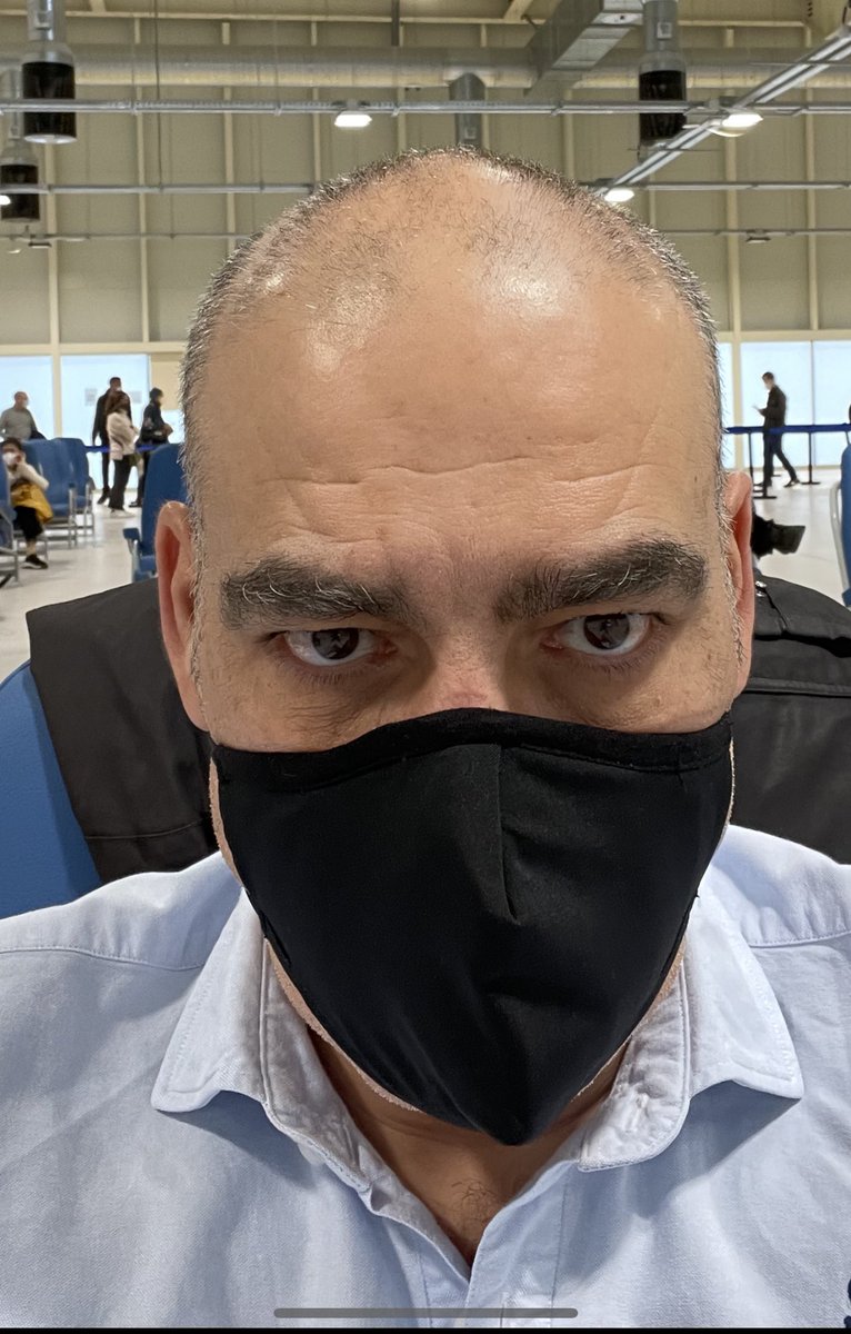 Nacho_Abad's tweet photo. He oído mil críticas sobre el Hospital Isabel Zendal. Hoy he venido a ponerme tercera vacuna:
-Bien organizado.
-Puntual, sin apenas cola.
-Trato profesional y amable.

@IdiazAyuso https://t.co/rBc3rIAarT