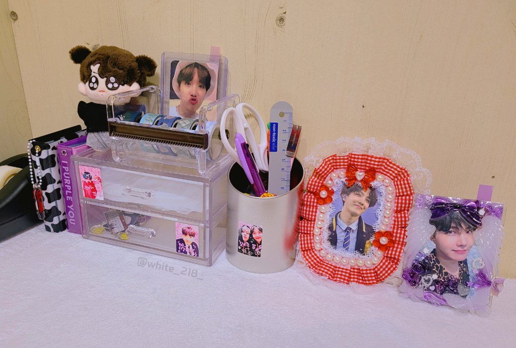 xwmgnm's tweet photo. #아미트친소
호석이와 함께하는 일상을 보내는 고딩 🤍
곁에두면 꼭 좋을듯한 홉프! 선물 왕방 쟁여줌 ( ᐕ)੭
! 알티만 잡 ! https://t.co/I1D13HAV5P