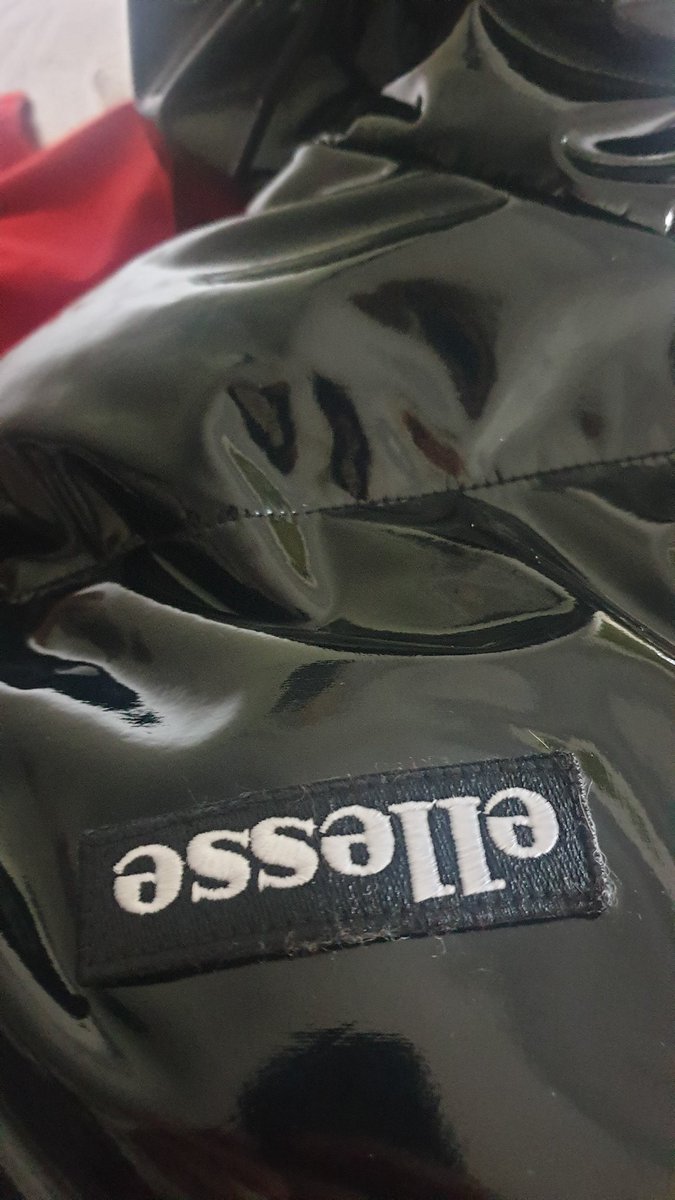 When your son buys you a nice coat from @asos and the <a href="/iloveellesse/">ellesse</a> logo is upside down #fail