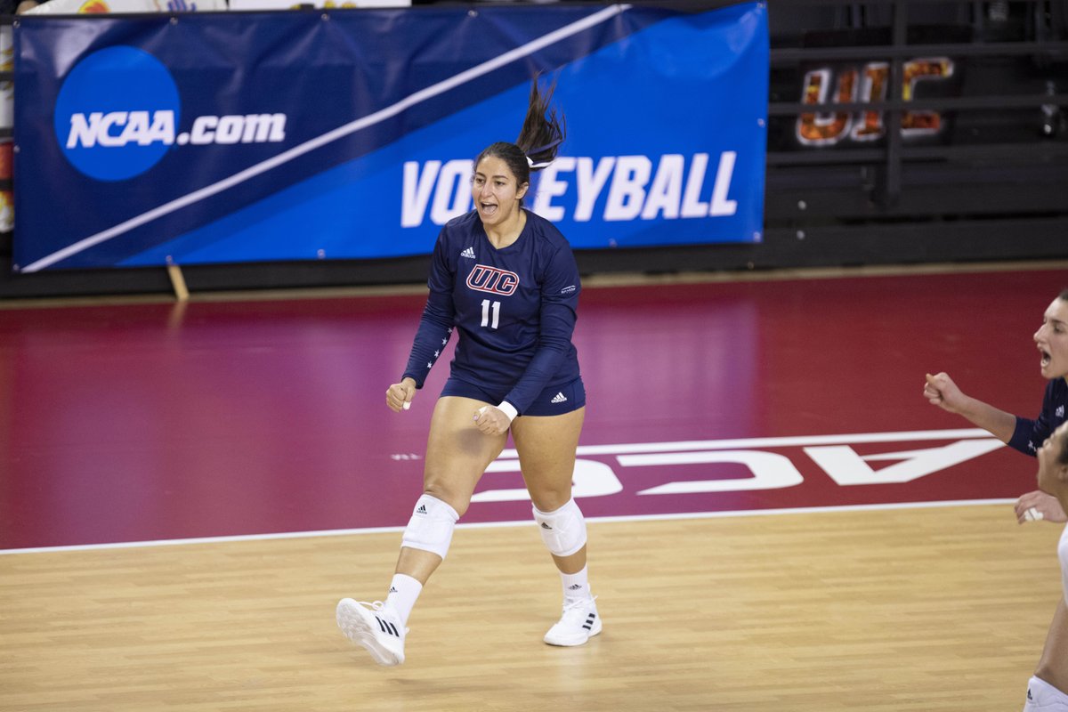 UICFlames's tweet photo. For the first time ever, @UIC_Volleyball played in the NCAA Tournament in 2021. The Flames won 3 consecutive 5-set #HLVB matches to win the 2nd conference tournament in program history, setting up a date with the top overall seed Louisville.
#FlamesFlashback | #FireUpFlames https://t.co/GduvagH4fa