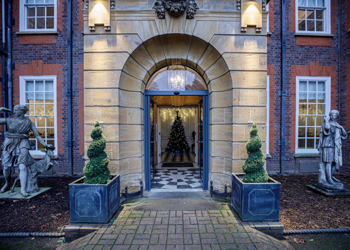 Make it a New Year's Eve to remember and join us on the Hill for a swinging farewell to 2021. 

Snap up one our last spots for our 1920's New Years Eve Bash! To find out more and book visit - bit.ly/BHNewYearsEve

#Alexandermoments #barnetthill #newyearseve