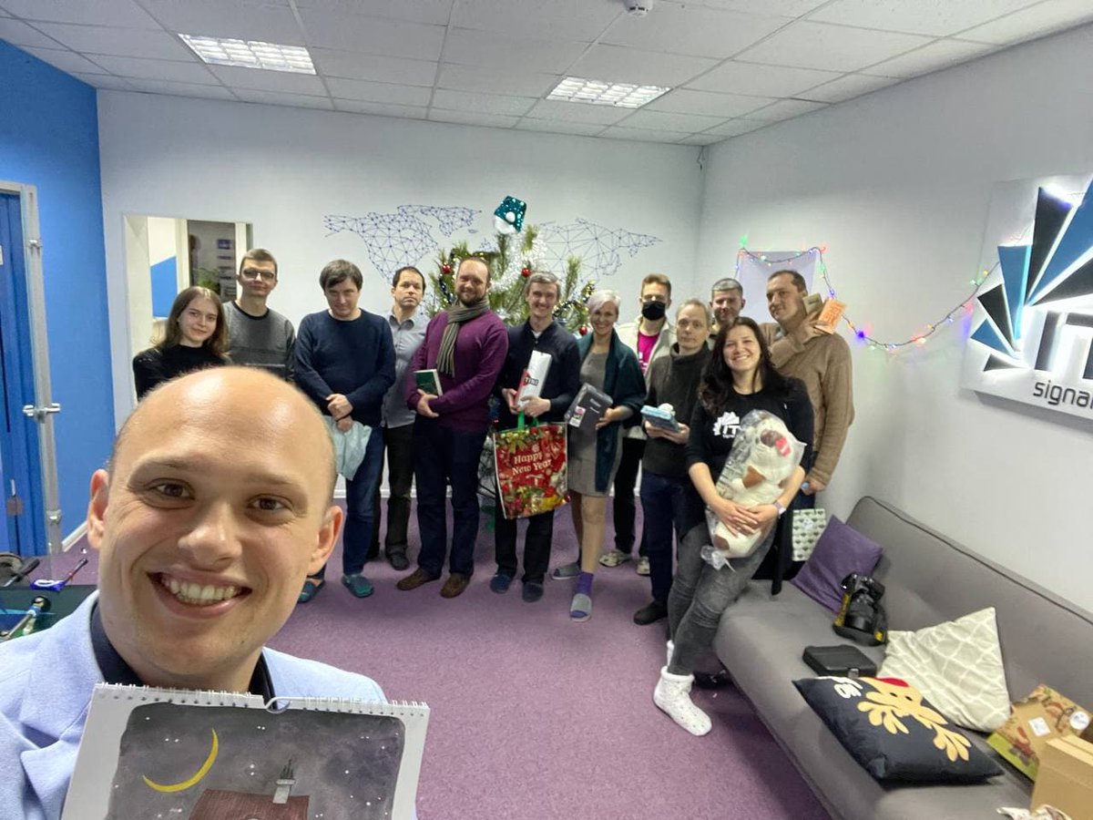 jimitjim's tweet photo. This is what a great end of the year looks like! ✨
Happy upcoming holidays, everyone! 🥳 See you in 2022! https://t.co/CwJM11jepk