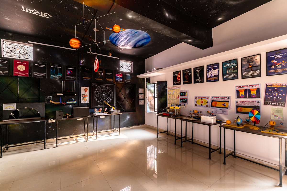 desiastronomer's tweet image. This is a govt school of District Bulandshahr in Uttar Pradesh :)