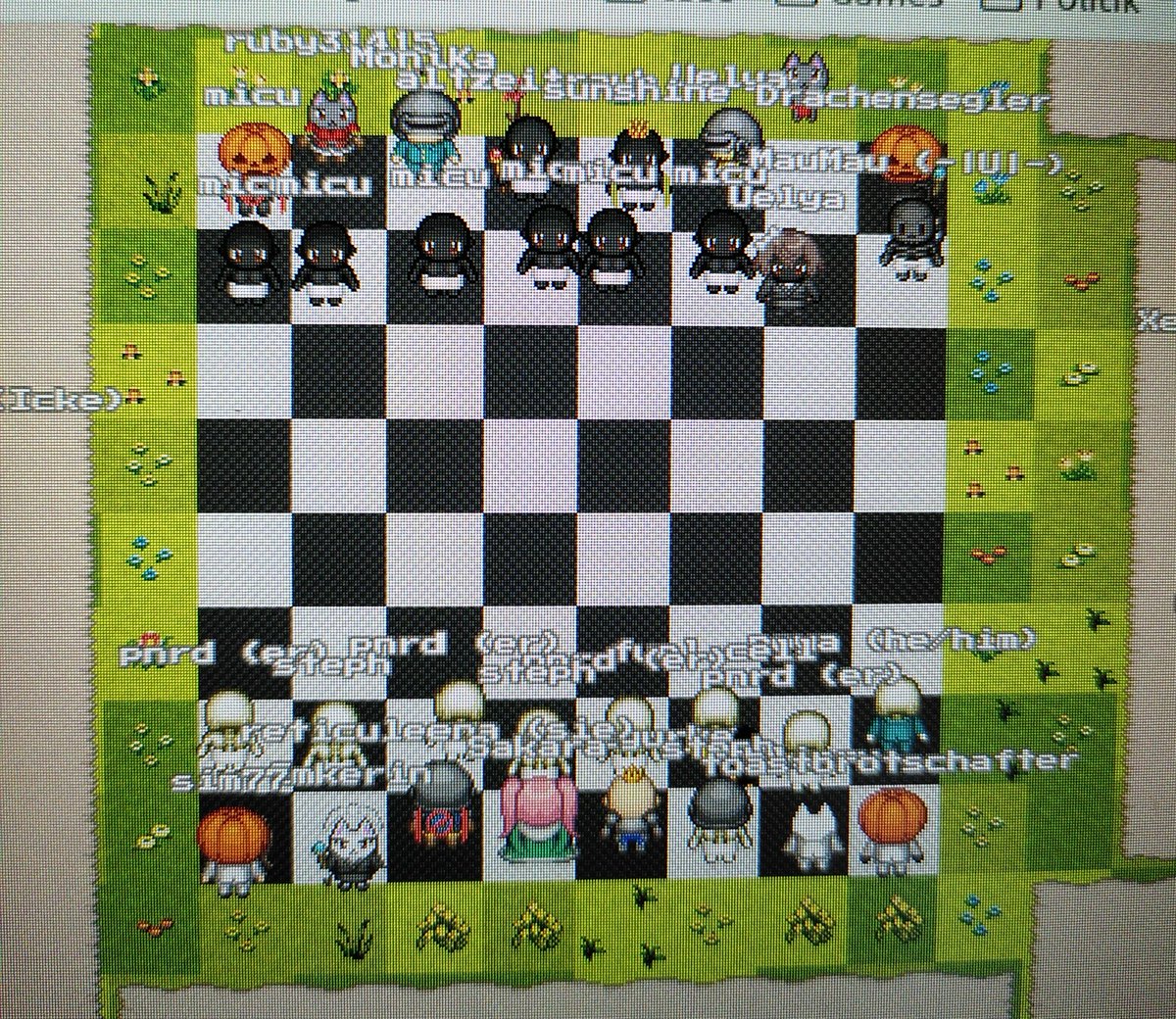 reticuleena's tweet photo. Wir spielen Schach im #cyber4EDU Garten. Es ist einfach nur geil! #rc3 https://t.co/Skr8F6BspP