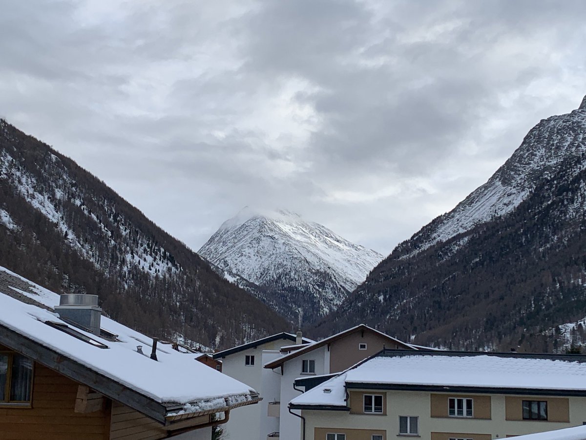 Gayatrirp's tweet photo. Beautiful view from the balcony of #hotelalpha  #saasgrund https://t.co/PlY3rq5kno