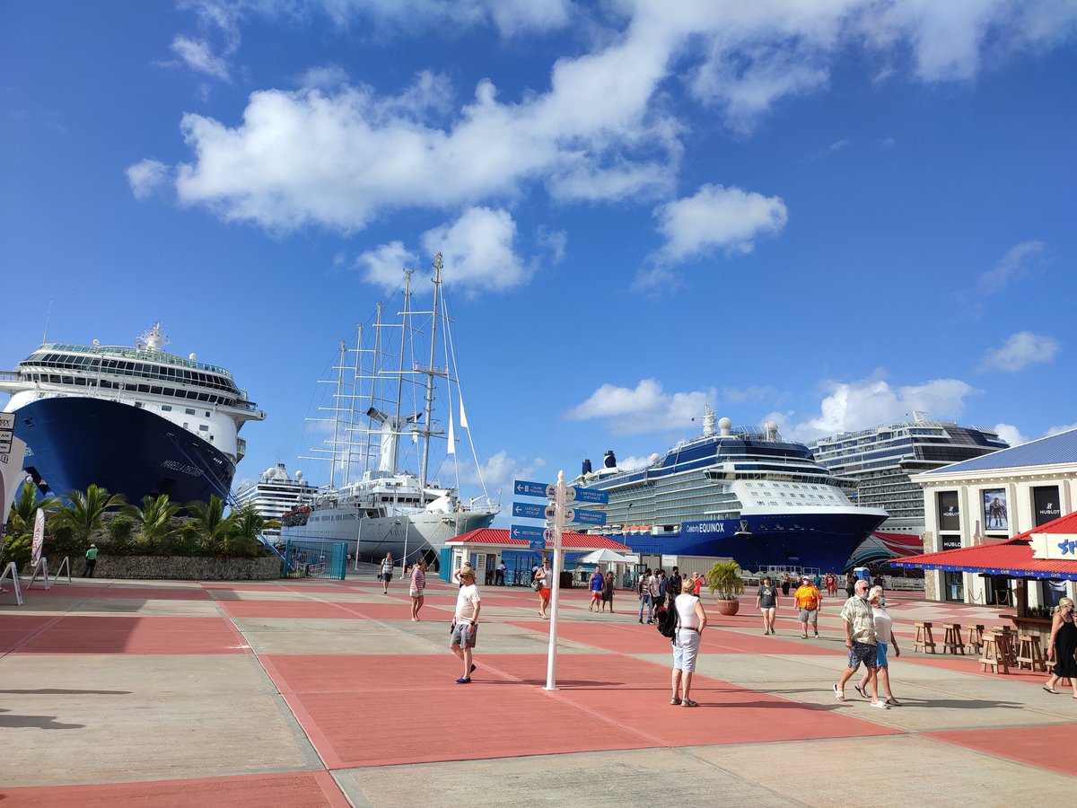 DMG7676's tweet photo. Busy today in St Maartin so headed to the beach
#marelladiscovery
#onlyfewdaysleft 😢 https://t.co/jFLcZjZdC5