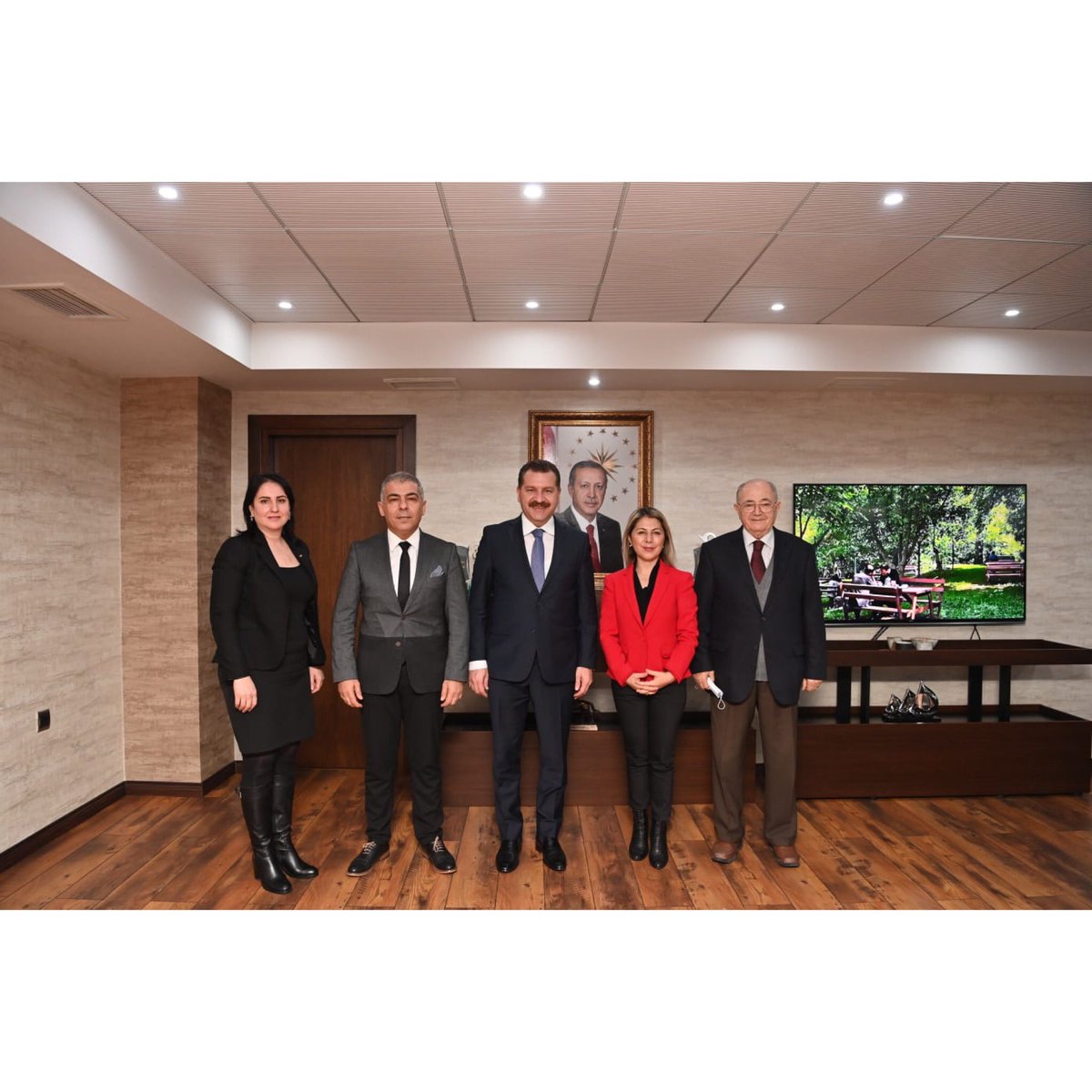 Genel Müdürümüz @dagozlem ve GMY <a href="/Savas_BOYAR/">Savaş BOYAR</a> İle birlikte <a href="/balikesirbld/">Balıkesir Büyükşehir Belediyesi</a> Başkanımız <a href="/yucelyilmazyy/">Yücel Yılmaz</a> ziyaret ederek yeni projelerimiz hakkında görüş alışverişinde bulunduk. Başkanımıza misafirperverliği için teşekkür ederiz.❤️💙
<a href="/EnverYucel/">EnverYucel</a> <a href="/HuseyinYucell/">Hüseyin Yücel</a> <a href="/ozgeeasln/">Özge ASLAN</a> <a href="/ErkenCocukluk/">Hale Güneş</a>