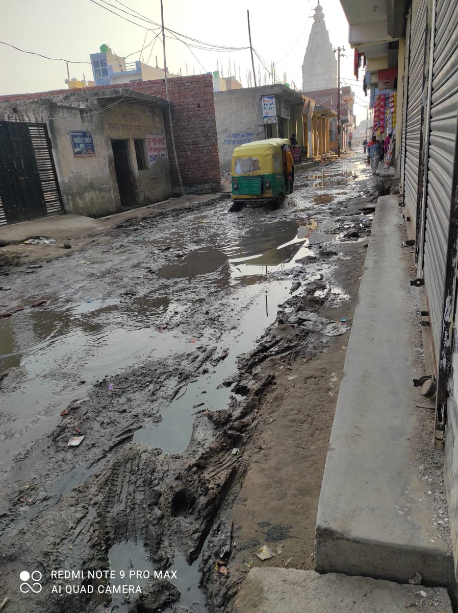 MMAnsaari's tweet photo. @noida_authority because of no proper drainage system, water from sewer/ditch are all over the road. It's hard to walk on the foot without getting dirty. Location: Ashiyan Apartment, Sector 16-C, Greater Noida West. https://t.co/PYmFdkW9tB