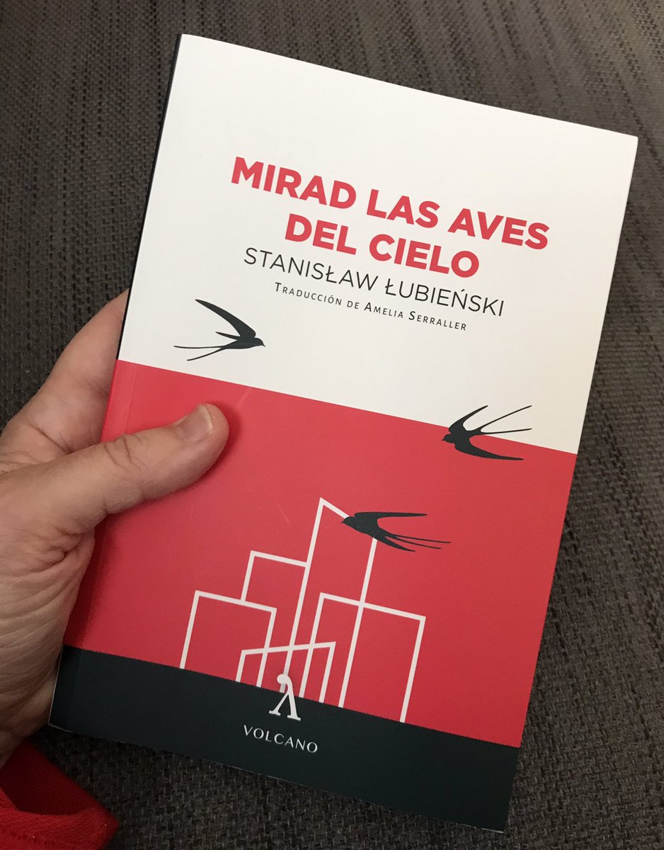 mikemuddy's tweet photo. ¿A qué no sabíais que Jonathan Franzen es pajarero? ¿Y que Ian Fleming, también ávido avistador de estas criaturas, copió el nombre de James Bond de un naturalista que hizo un manual de aves caribeñas? Una de las más gozosas lecturas de este año @Volcano_Libros 👇 https://t.co/e4KPQVbwC7