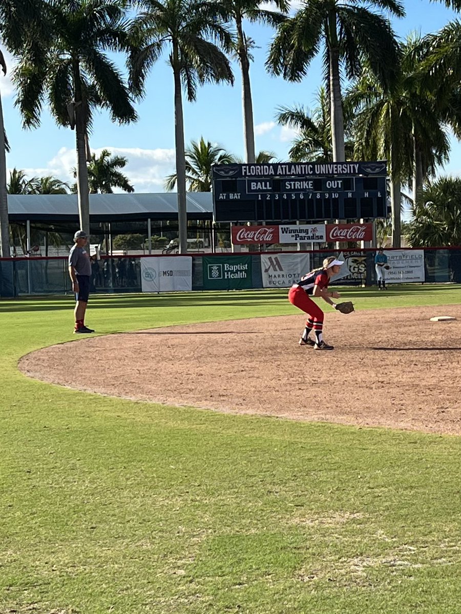 I had a great 2 days at FAU Camp this week. Thank you Coach chan and <a href="/Troywhitt1/">Troy whitt</a> for an amazing camp! <a href="/FAUSoftball/">Florida Atlantic Softball</a> <a href="/NeptuneMustangs/">Tampa Mustangs Neptune</a> #WinningInParadise
