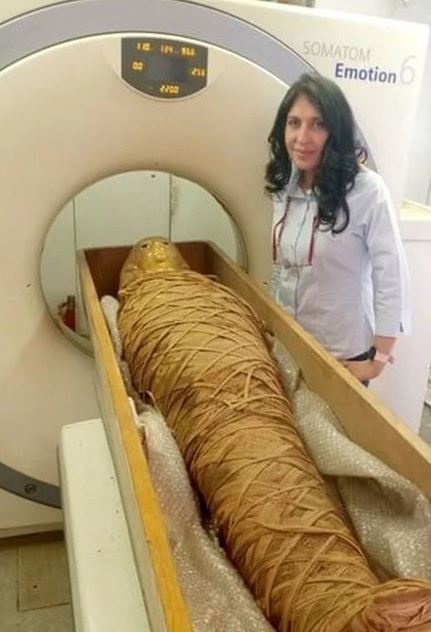 naftemporikigr's tweet image. Στο «φως» τα μυστικά του Φαραώ Amenhotep Ι, έπειτα από 3.500 χρόνια naftemporiki.gr/story/1817078 #CairoUniversity #Ägypten #Pharao #Amenhotep #Mumie #egypt #nile #nileriver #mummy #ctscan #pharaoh #archeology #archeologist #excavation #deirelbahari #naftemporiki