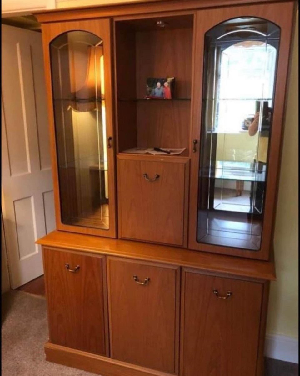 PaintingMandr's tweet photo. ⭐️⭐️Before and after photos ⭐️⭐️ what a transformation #upcycle #painting #paintinganddecorating https://t.co/8oCLqjHw3w