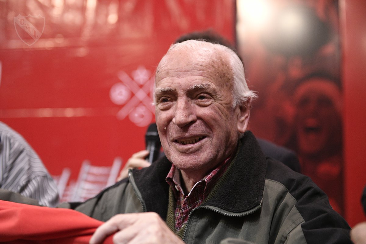 Lamentamos profundamente el fallecimiento de Hugo Fresco, socio 6381 y vitalicio de nuestra institución.

Siempre presente en las instalaciones del club, lo recordaremos y extrañaremos siempre. Gracias por tus 87 años junto al Rey de Copas ❤️