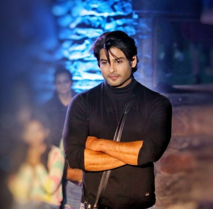 OfficialSidNaaz's tweet photo. You’ve touched my soul like no one before &amp; changed my life like anything i have ever known. I love you with all my heart, in this life &amp; every life to come. Shine on my brightest star ♥️

#SidharthShuklaLivesOn

@sidharth_shukla #SidharthShukla https://t.co/Syjvr1jvCT