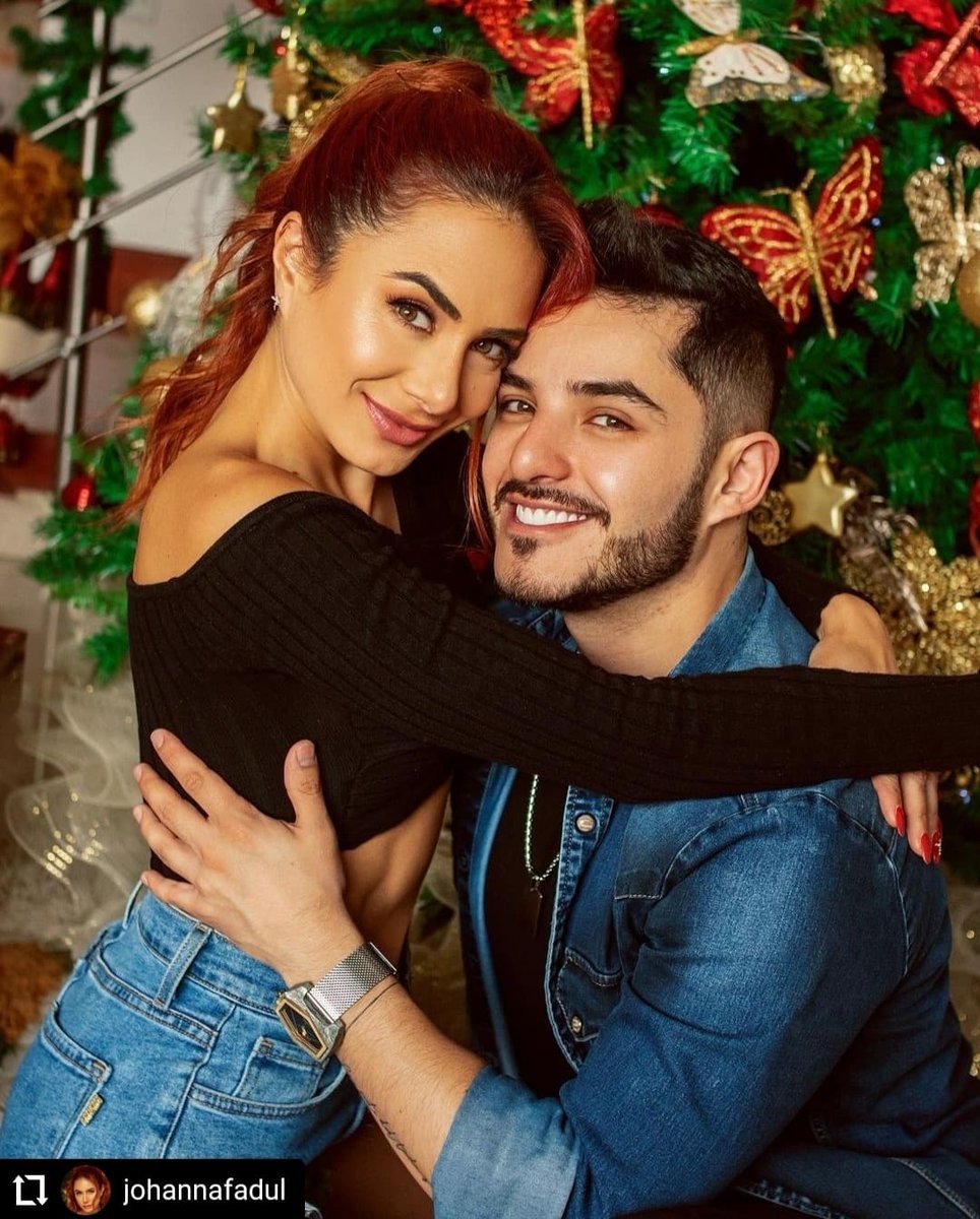 DiaaDiaCaracol's tweet photo. @JohaFadul y @JUANSE_QUINTERO se han caracterizado por su complicidad y compartir situaciones divertidas en sus videos para redes sociales. Tienen planeado radicarse en México. 💓👩❤️💋👨💑💌 #DíaADíaTuCasa #DíaADía #JohannaFadul #JuanseQuintero #FinDeAño #México https://t.co/pXLe3JJC4F