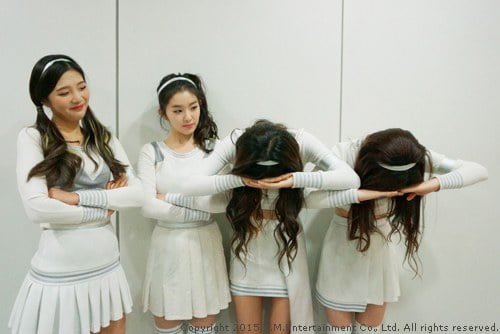 redvelfess's tweet photo. Irene, Joy, Yeri sunbaenim      rookies Seulgi &amp; Wendy  [rvf] https://t.co/xAJzUmam61
