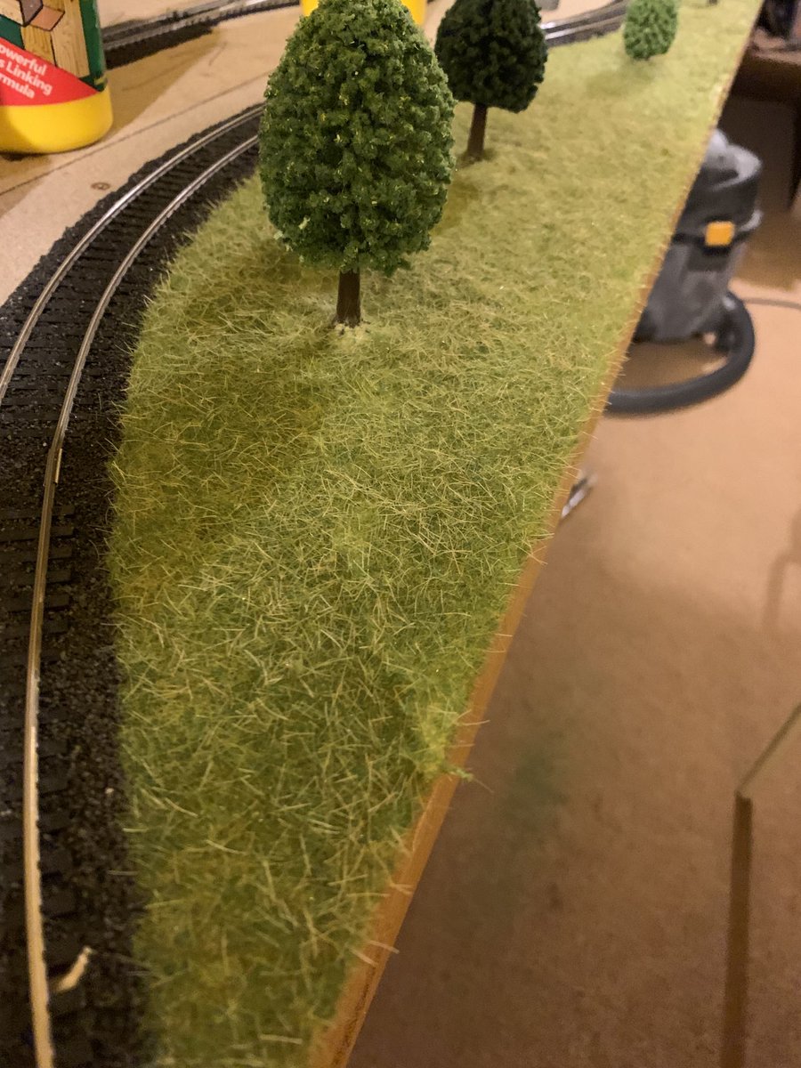 halt_al's tweet photo. My first attempt at static grass. Probably 3/10 if I’m honest https://t.co/v7u7PBUApF