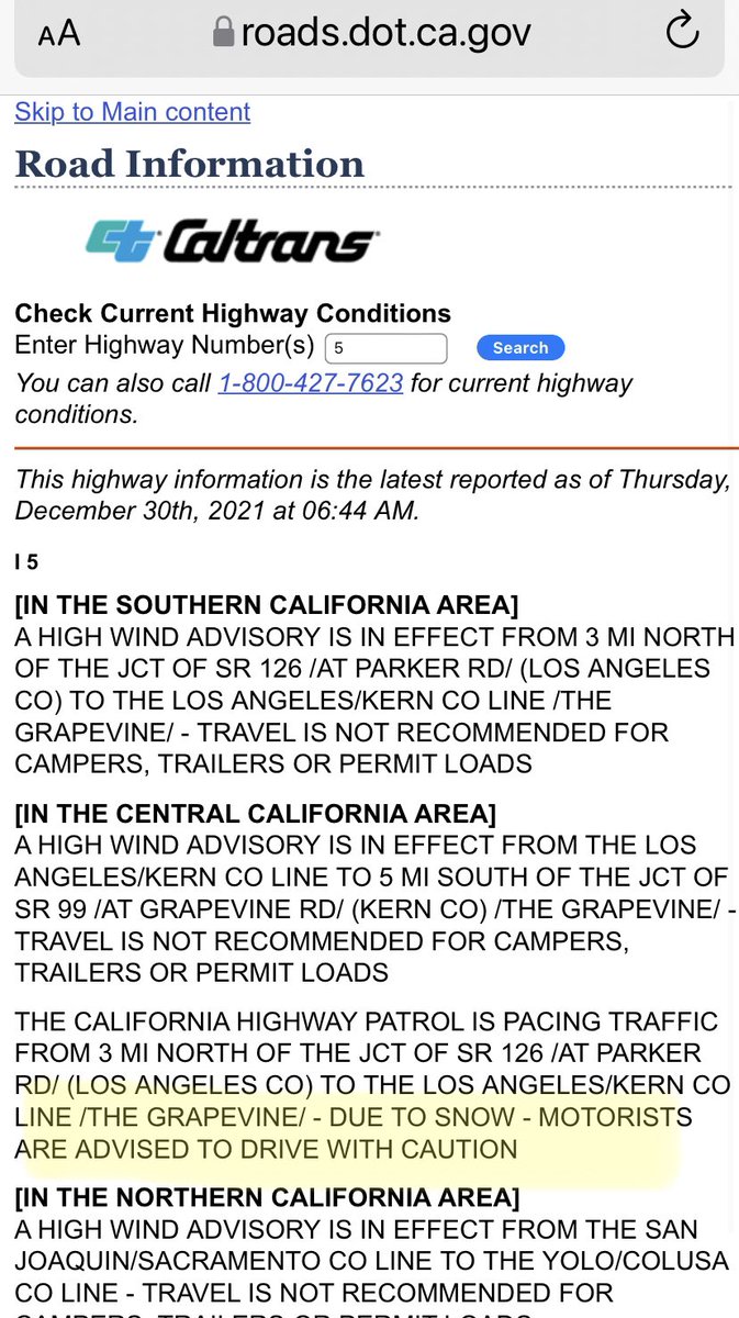 tomahtoe's tweet photo. One would think #caltrans would ✍️ more timely updates about #Grapevine #5closure during holiday 🚙 An hour ago there was no indication to expect a snowy impasse. Good luck to those who are stuck now 🥶 https://t.co/wljLvKn8ek