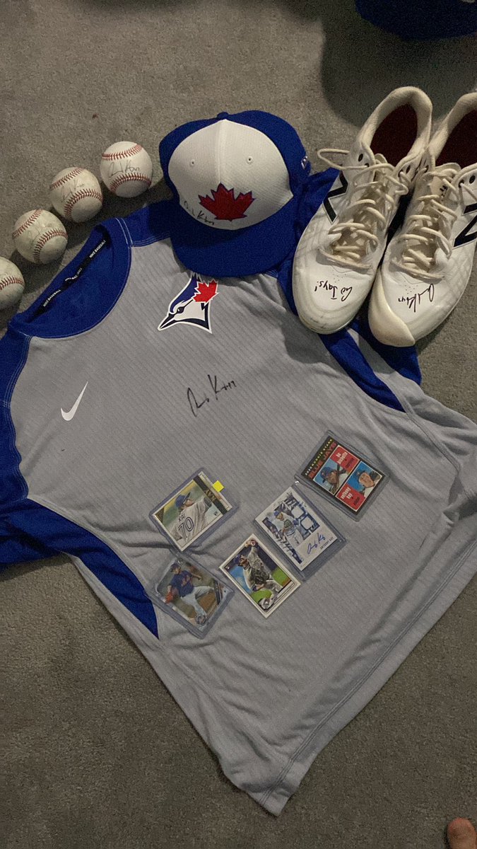 BKayZone's tweet image. Tomorrow

Stream starts at 5 follow and enter the raffle any time. I should be picking winners around 10-11? 

Twitch.tv/BobbyKay see ya there jabronis