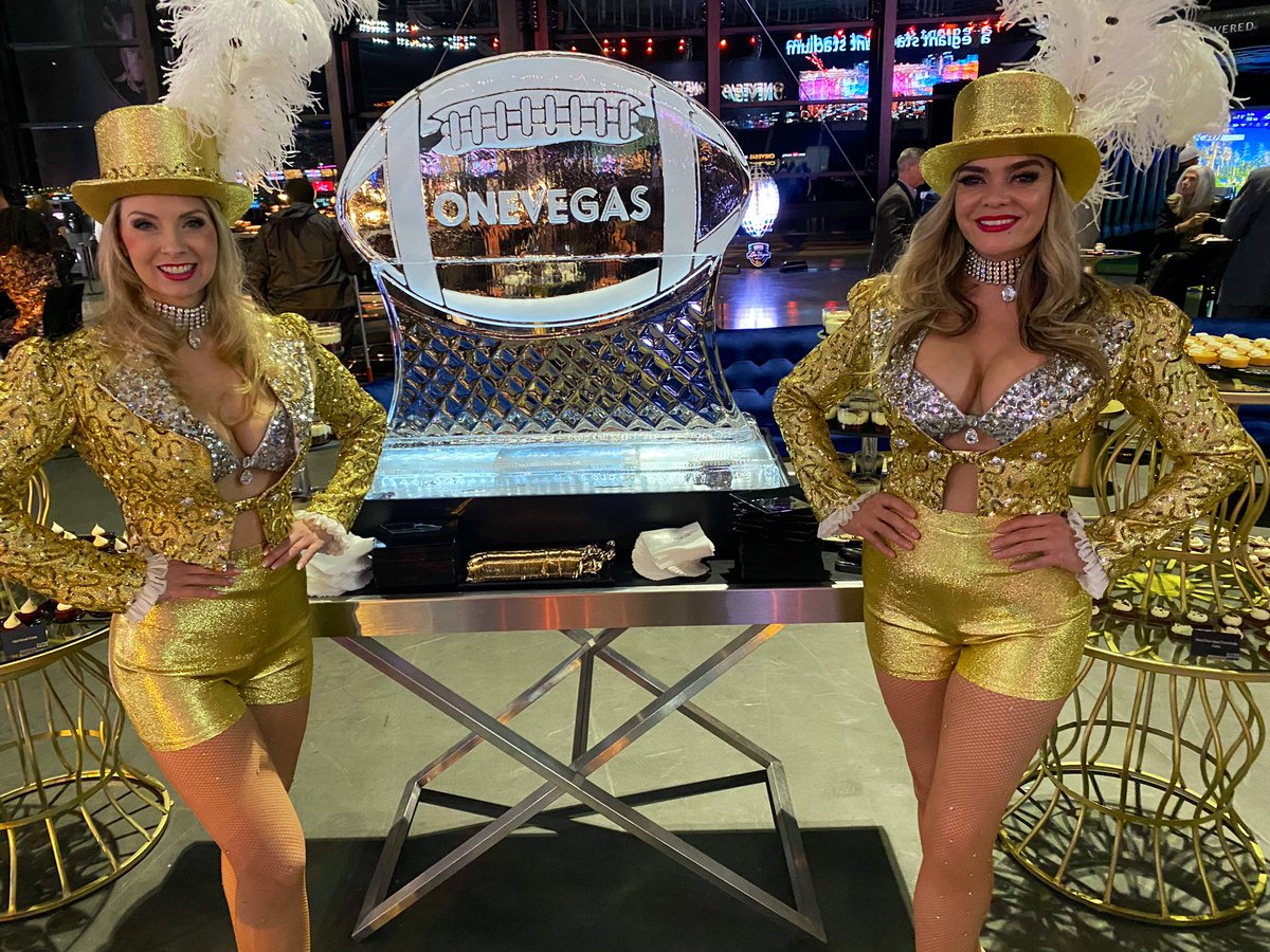 jenpbradley's tweet photo. An amazing and successful event! #OneVegas @LasVegasBowl https://t.co/H0faybSG53