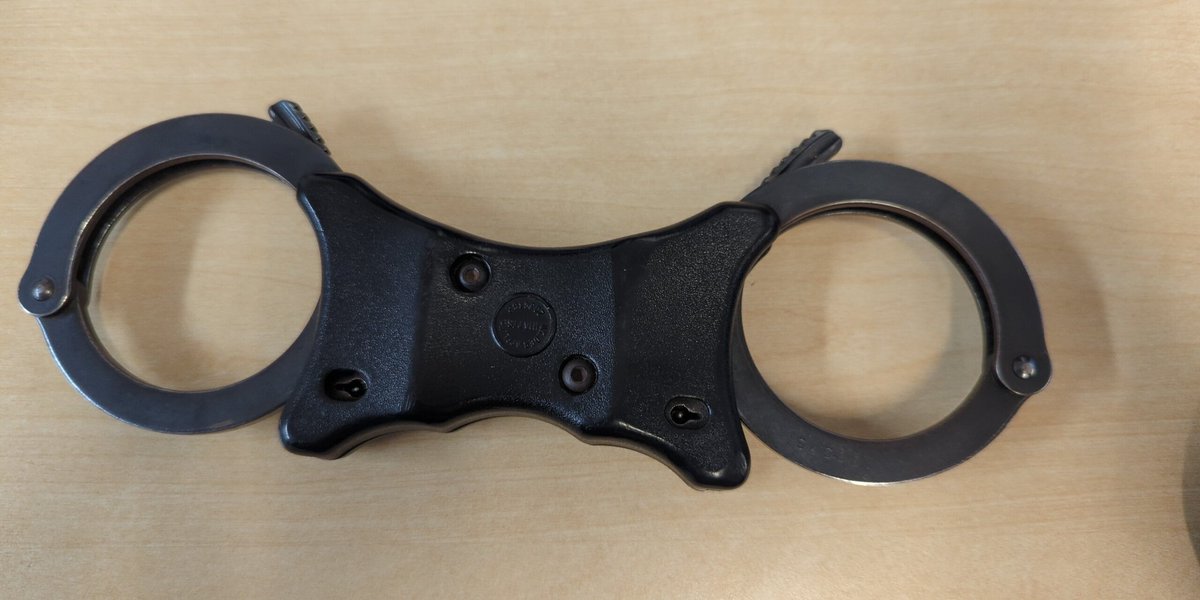 CityPoliceCops's tweet photo. #CityRPU were working with our response unit colleagues this afternoon to detain a shoplifting suspect. RPU officers even got their cuffs out 🧐... 45 https://t.co/XNXpuRsKRQ