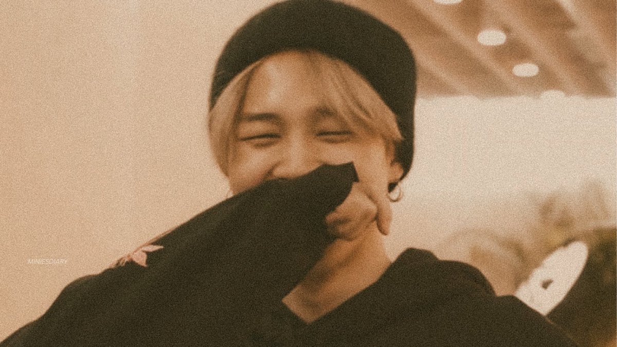 miniesdiary's tweet photo. 🎞 jimin’s film, journey to promise #3YearsWithPromise https://t.co/4Ua5JdZW3X