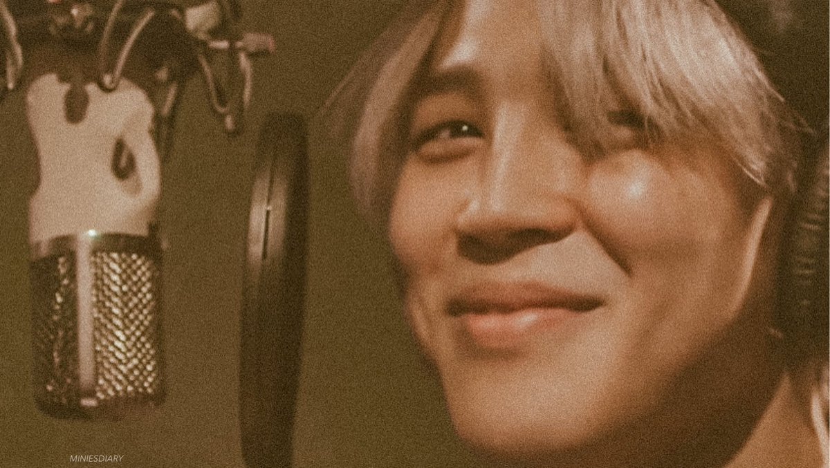 miniesdiary's tweet photo. 🎞 jimin’s film, journey to promise #3YearsWithPromise https://t.co/4Ua5JdZW3X