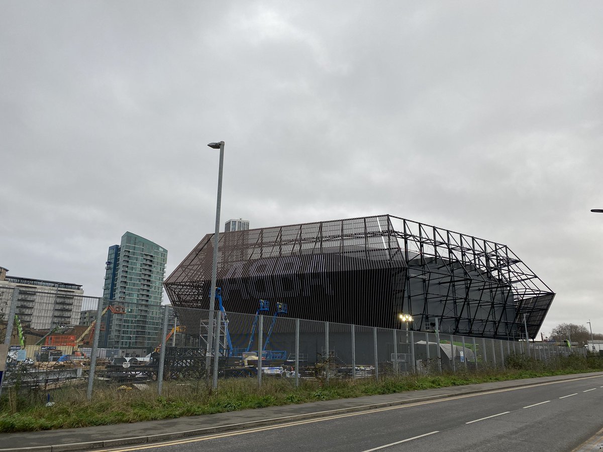 phil_layton's tweet photo. Amazing new #abba building by #puddingmill #Stratford
Cloudy with a spot of DZ…
EGLC 301450Z AUTO 23014KT 9999 BKN014 OVC025 15/12 Q1014 https://t.co/GKvRksWp6H