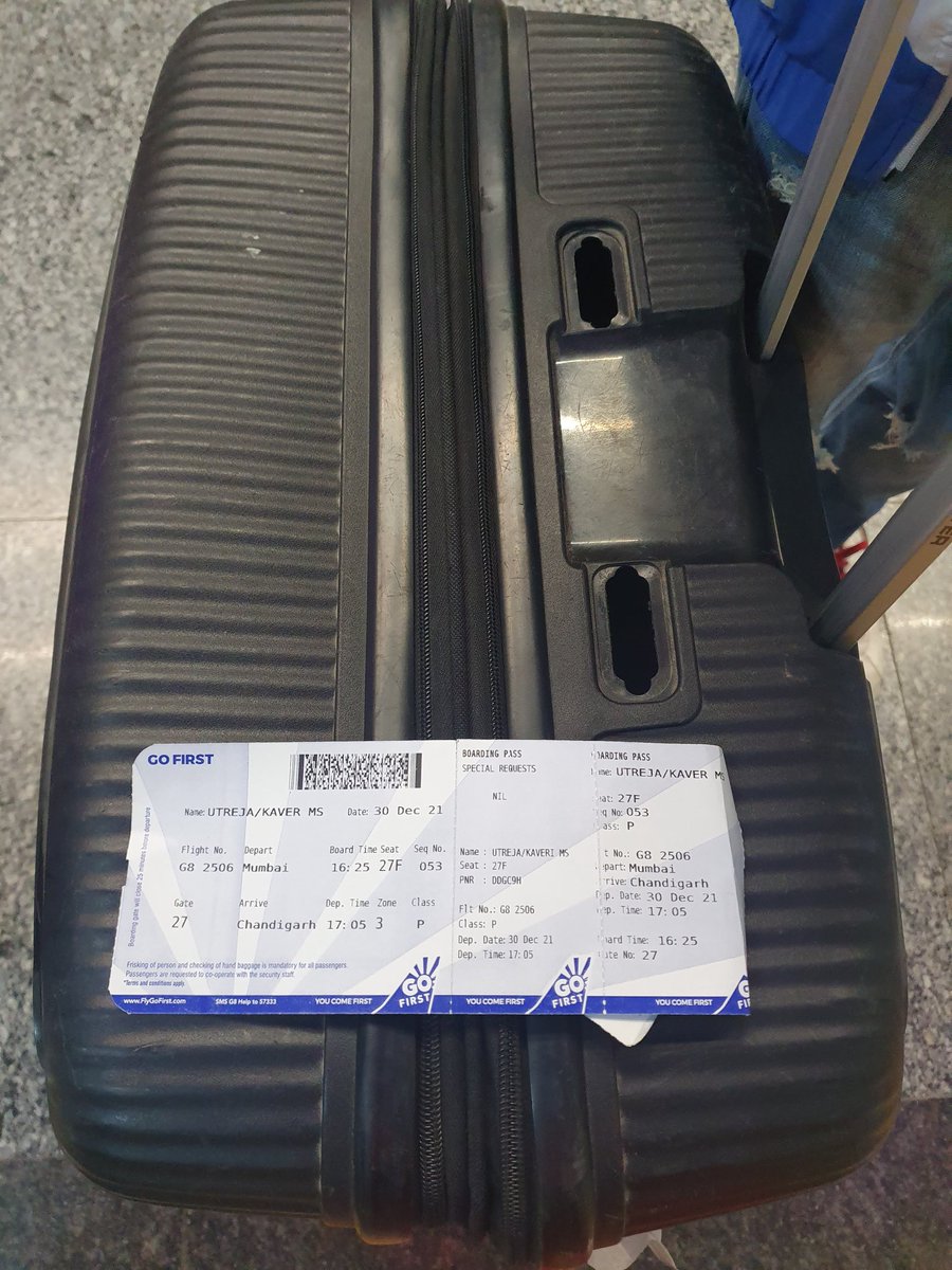 GUNJANU's tweet photo. @GoFirstairways your team member NAVEEN at chandigarh airport says he isnt liable for any damange. Unless the bag gets lost he is not liable. What a service 👏👏👏👏 https://t.co/2N3sk4tnCH