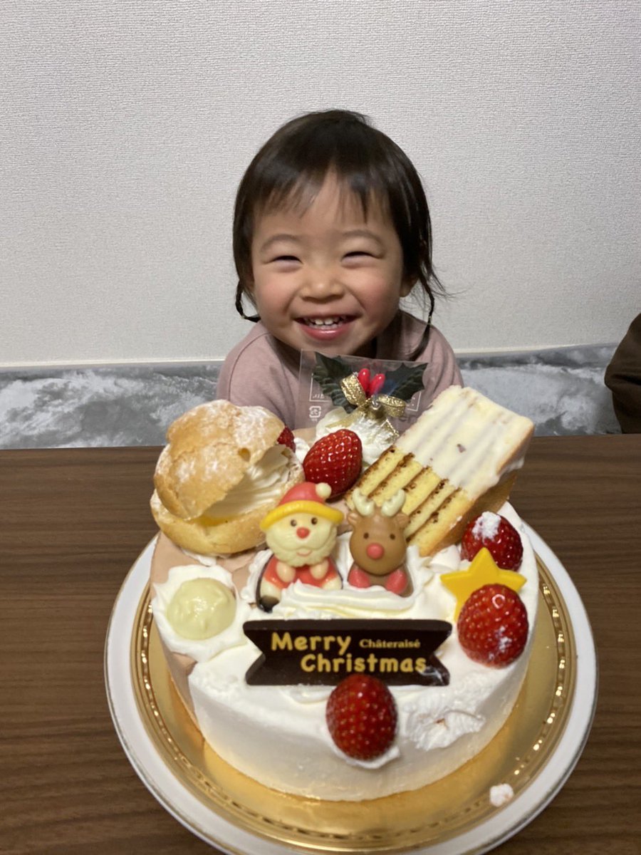 kazukiida's tweet photo. 2歳お誕生日おめでとう❤️
わがままで頑固でビビりのゆあ笑
でも優しいお姉ちゃん😊
これからも可愛い笑顔を沢山見せてね😚
大好きだよ♡ https://t.co/sO0seHZC8V