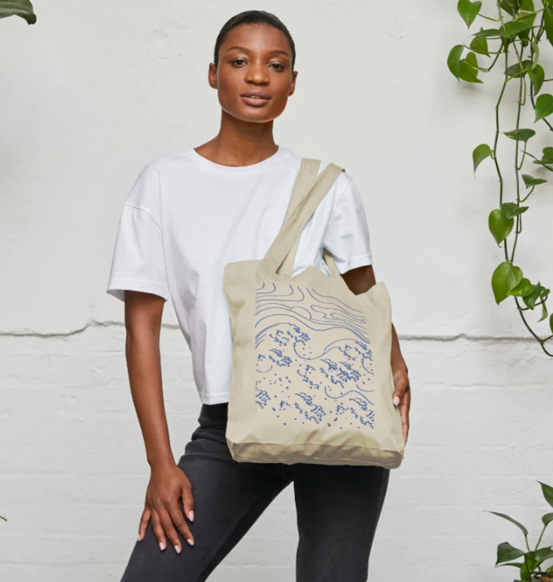 inkydeep's tweet photo. #ZeroWasteResolutions for 2022:

Swap single-use plastic carrier bags for one of our #reusable #organic tote bags - https://t.co/R314YSe6Pw  

#circularfashion #sustainablebrand #sustainablefashion #ethicalshopping #recyclable https://t.co/y664y3tD42