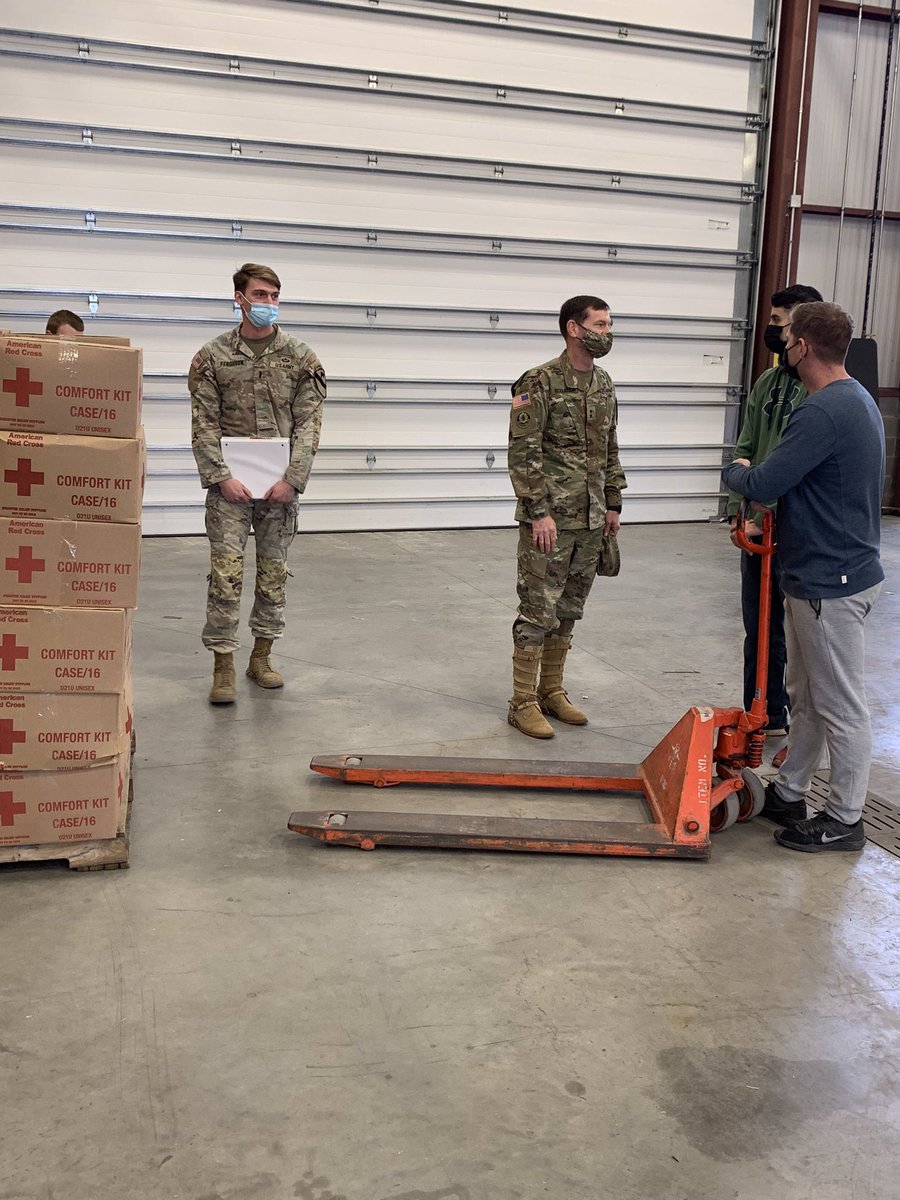_JBR_IV_'s tweet photo. Visited 2-12 Cav Troopers at Camp Atterbury on the mission to welcome and help integrate our new Afghan guests to the US. So proud of these 1st Cav Div Troopers and appreciate their families’ sacrifices over the holidays. https://t.co/jdXfWfI7KN