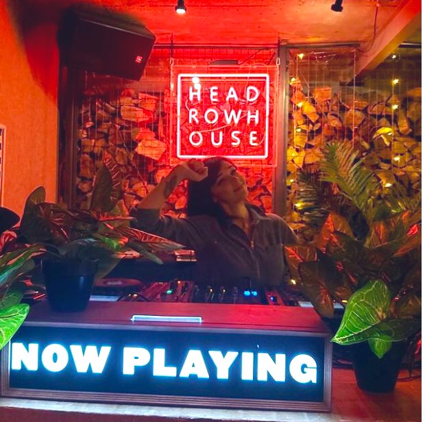 simonemarie4's tweet photo. Thanks so much to @headrowhouse for inviting me to come play some tunes last night and #downtownscience for the dj hang :) Can’t wait to come back, love this venue and Leeds is excellent x https://t.co/qc1jriUf7p