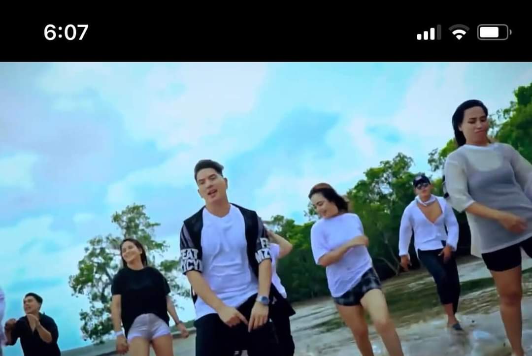 Clairrevhan's tweet photo. MYGZ MUSIC VIDEO ON YT
#MygzMolinoMv https://t.co/RFUdUxmegF