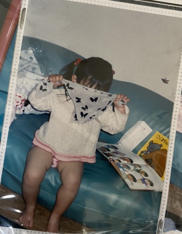 tsuru_haruna's tweet photo. わー！19歳になりました❕
今年は銀行カード無くしまくったり、1回ガチで死にかけたりしました！
来年はそのような事がないようにします！
全て丸く収まる！全て丸く収める！
いつもthankyou
Love！ https://t.co/aQCtHIziV3