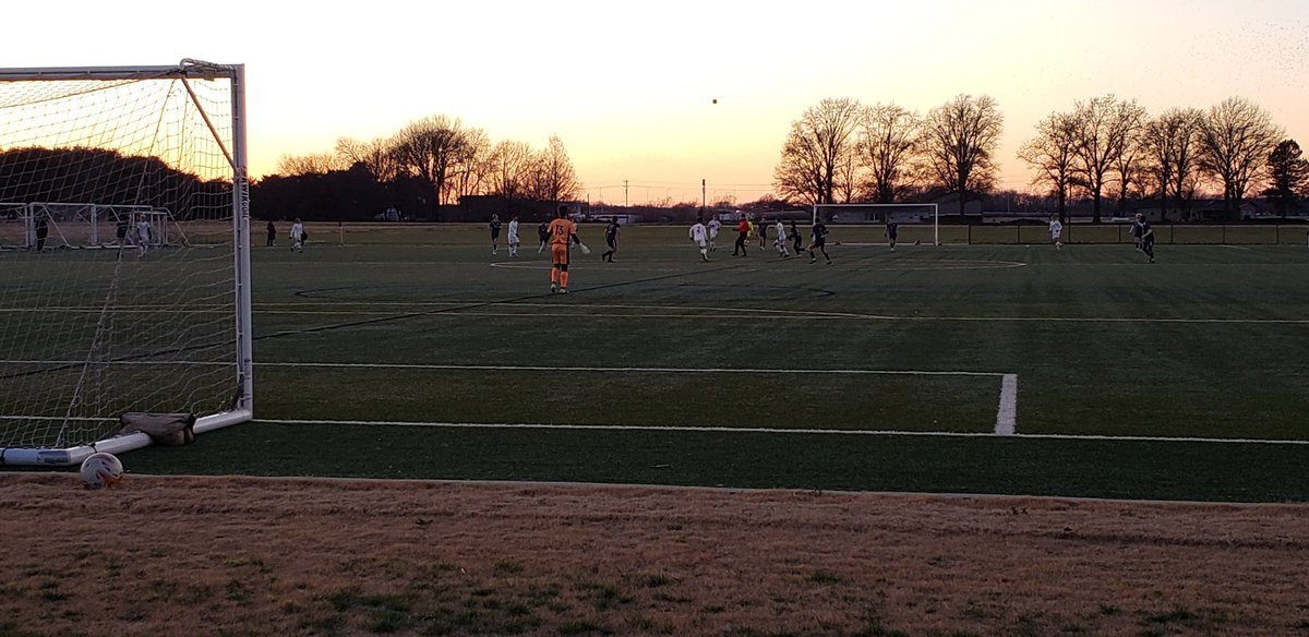 LanderFreitas's tweet photo. This kid @danieljkf1 had a busy December month. Played at the SC @ECNLboys showcase and games in Saint Louis. Visited universities in NE, MO and SD. Also got accepted to 8 universities - Engineering programs (NE, SD, IA, MO and IN). ⚽️💪📚 @SNFC_ECNL @ImCollegeSoccer https://t.co/HE6lrZSefc