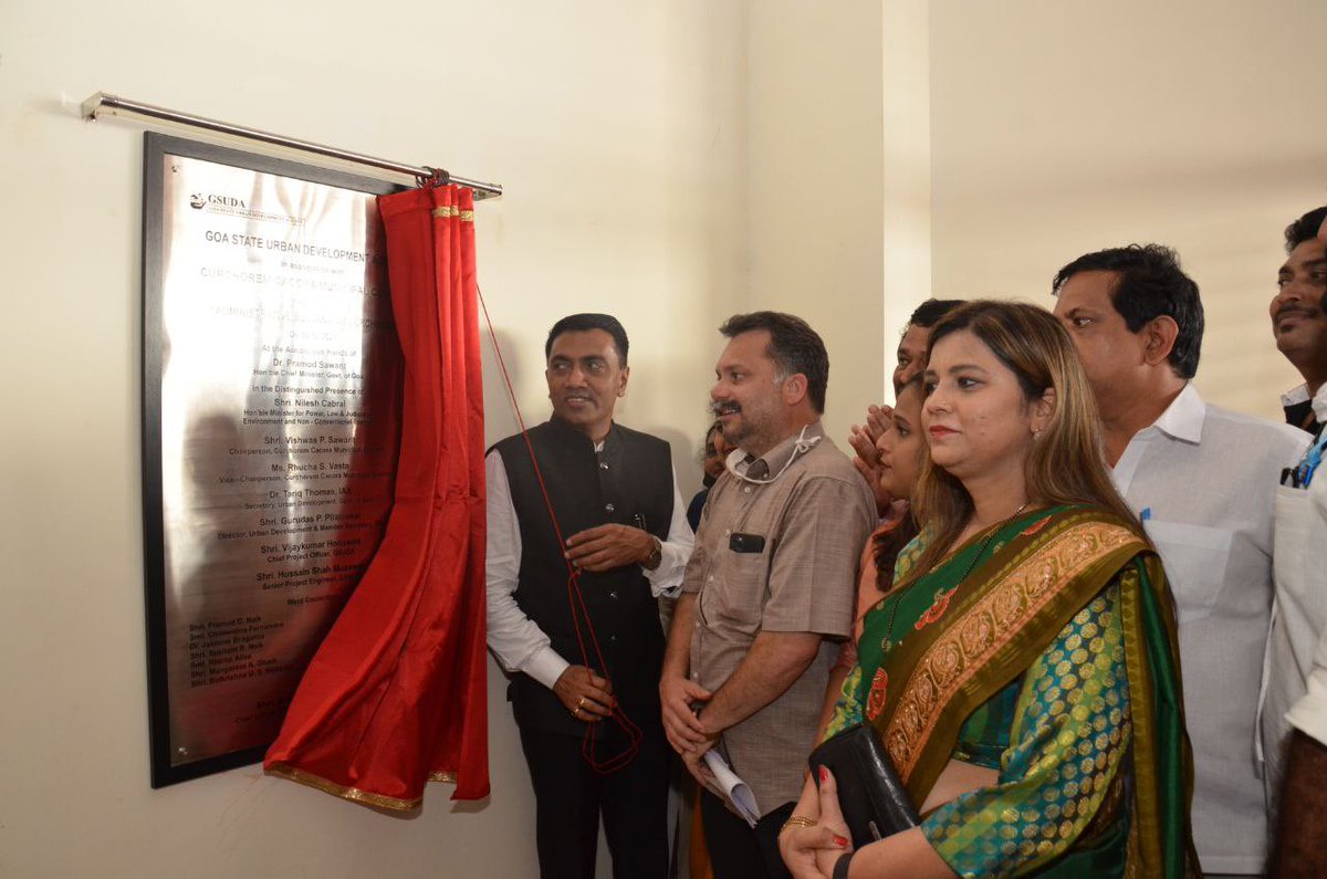TendulkarBJP's tweet photo. Hon CM @DrPramodPSawant ji naugurated the New Administrative Building of Curchorem Municipality in the presence of Goa Power Minister Shri @CabralNilesh and others.
#GoodGovernance #DecadeOfDevelopmentByBJP https://t.co/IZDfPIZyvq