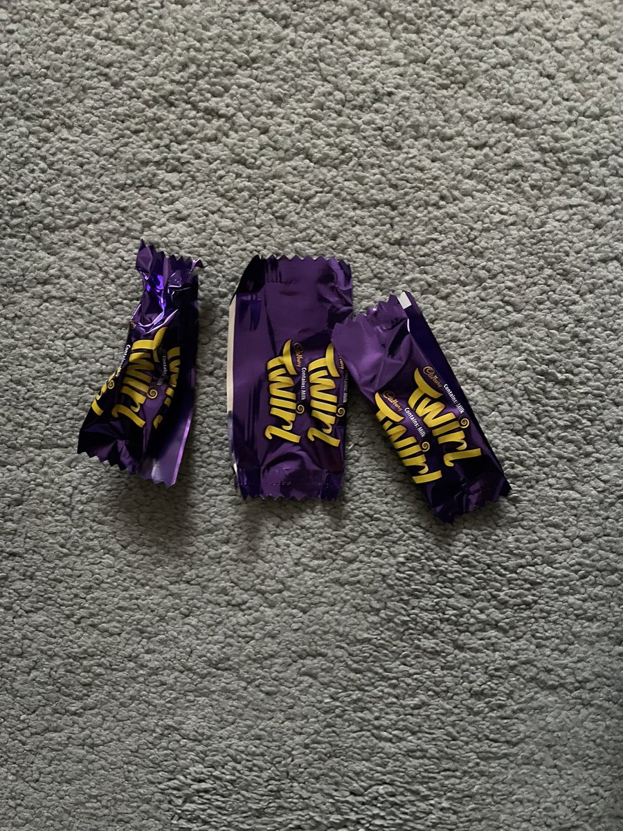 When you open your <a href="/CadburyUK/">Cadbury UK</a> heroes to this! Empty chocs #sadtimes #cadburys