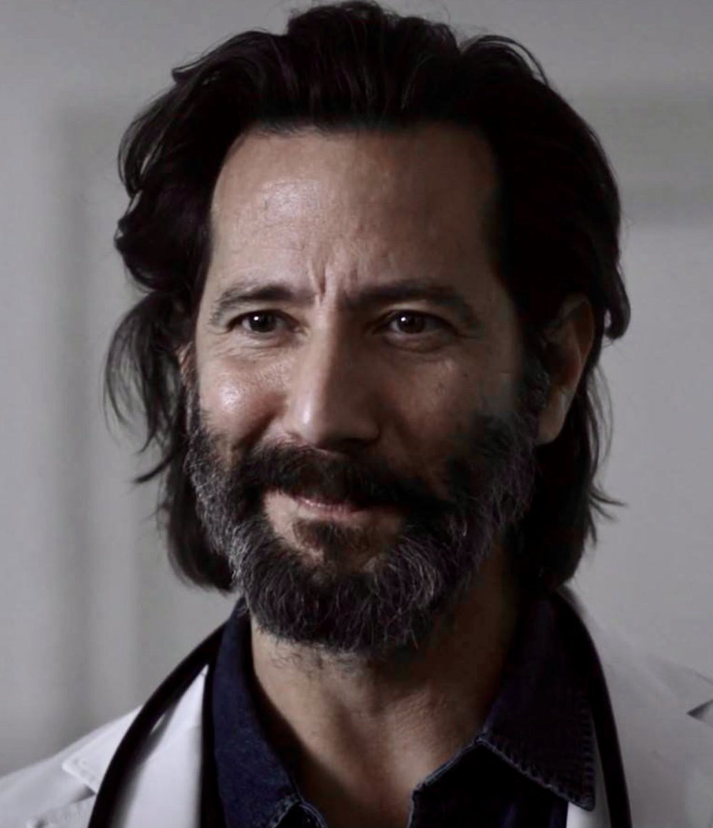 cusickgallery's tweet photo. Throwback to 2019 #DrJonasLear and #ThePassage
His bedside manner would make anyone feel better! We miss him β₯οΈ #HenryIanCusick #TBT https://t.co/iO1io8jswx