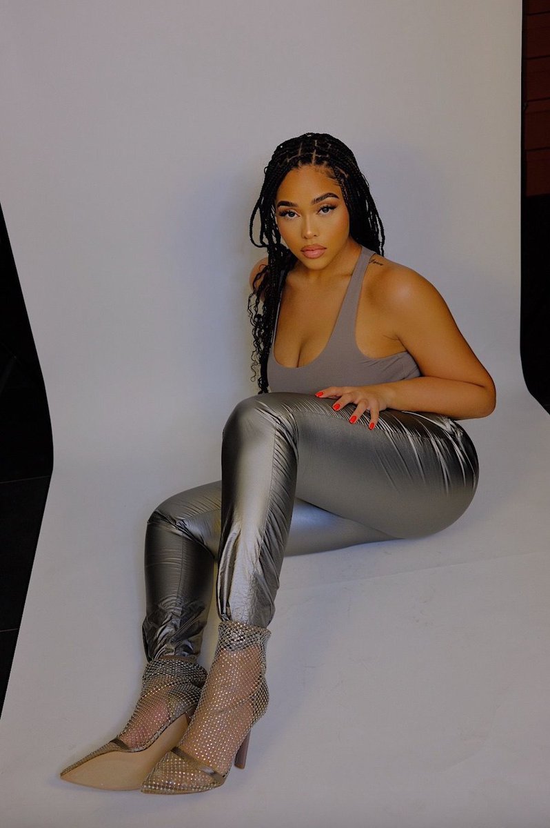ShoeDazzle's tweet photo. Which style are you wearing for NYE? 1, 2 or 3? ✨
#StyledinSD @jordynwoods
Shop the Akeiyla Pointed Toe Pump --> https://t.co/xfvdn2GKpD
Shop the Kenzy Spiral Heeled Sandal --> https://t.co/fLARF7Xqs1 https://t.co/pFqRRotlU9