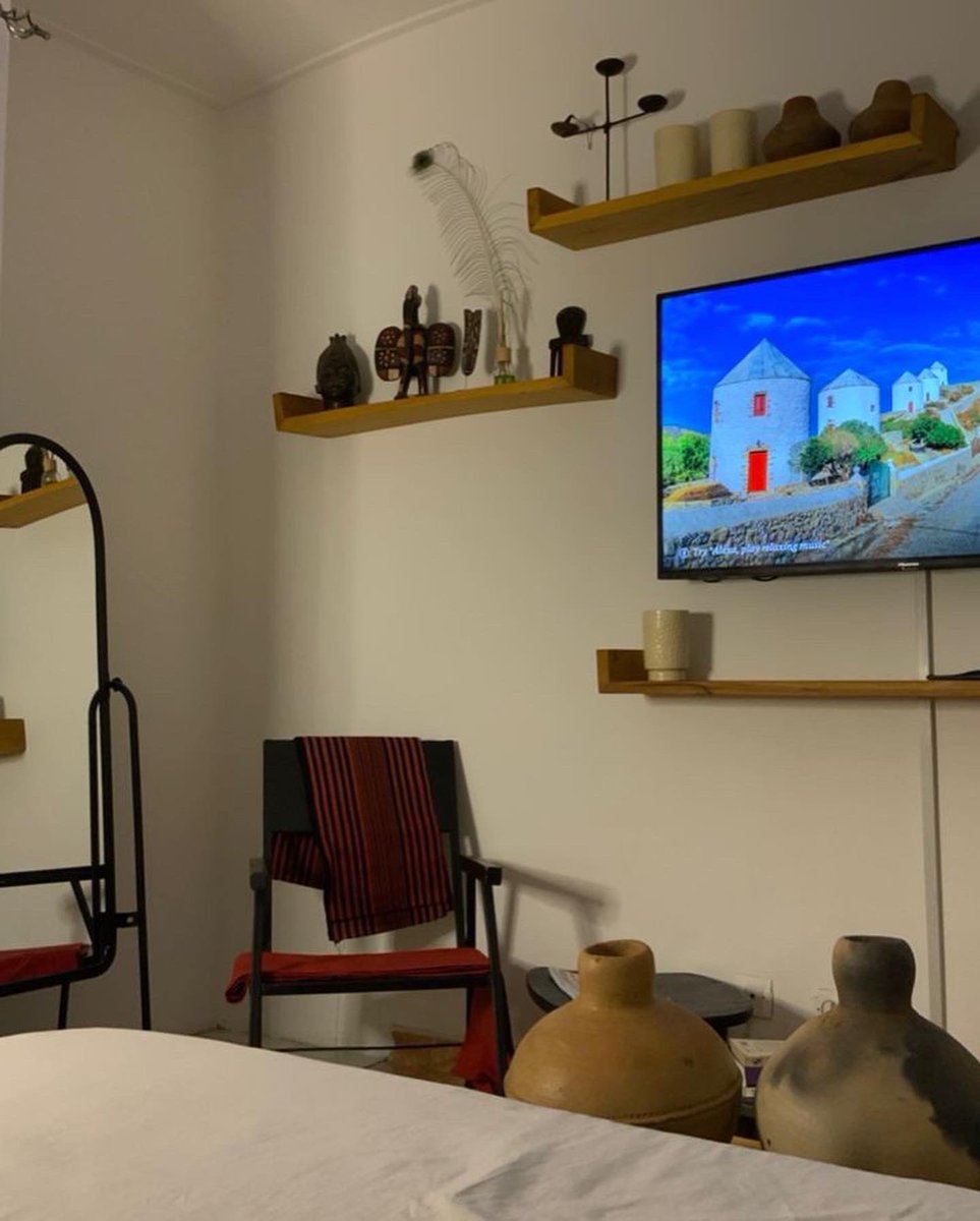 Honoredia's tweet photo. Votre résidence se trouve à la Riviéra Palmeraie, Rosier 

Nous vous mettons à disposition : 
✅Le Wifi
✅Canal +
✅Netflix 
✅Une cuisine équipée 

✅ Temps minimum de réservation : 2 nuitées 
✅Prix : 25 000 Fcfa la nuitée

Pour vos réservations : 
+225 07 79 19 80 85 https://t.co/BKakxD8NXO