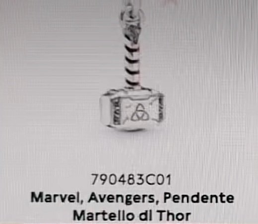 starkbuckzz's tweet photo. OK ALLORA non sono una fan dei pandora... sempre preferito cose più semplici MA ho letto che in primavera usciranno dei charms a tema Marvel👀👀👀 https://t.co/YbAYjBL9Vu