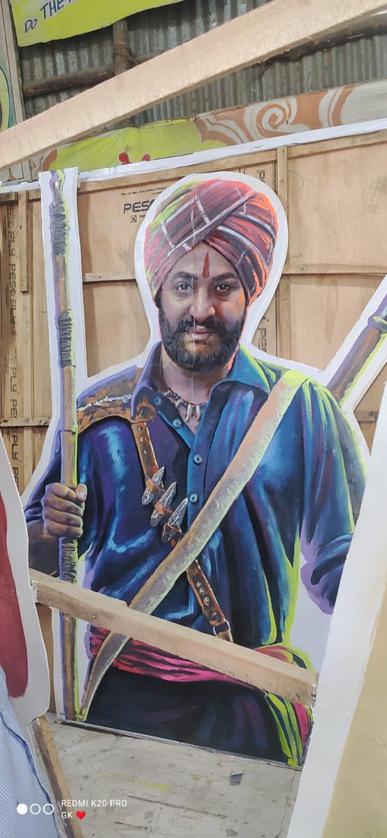 BloreNandamuriF's tweet photo. Biggest celebration on the way😎 Cutout 💥😎🥳💃🏻

Sri Srinivasa theatre (Gowdanapalya)

@tarak9999 @RRRMovie @KvnProductions @ssk1122

#ManOfMassesNTR https://t.co/0A8ZpLqdo8