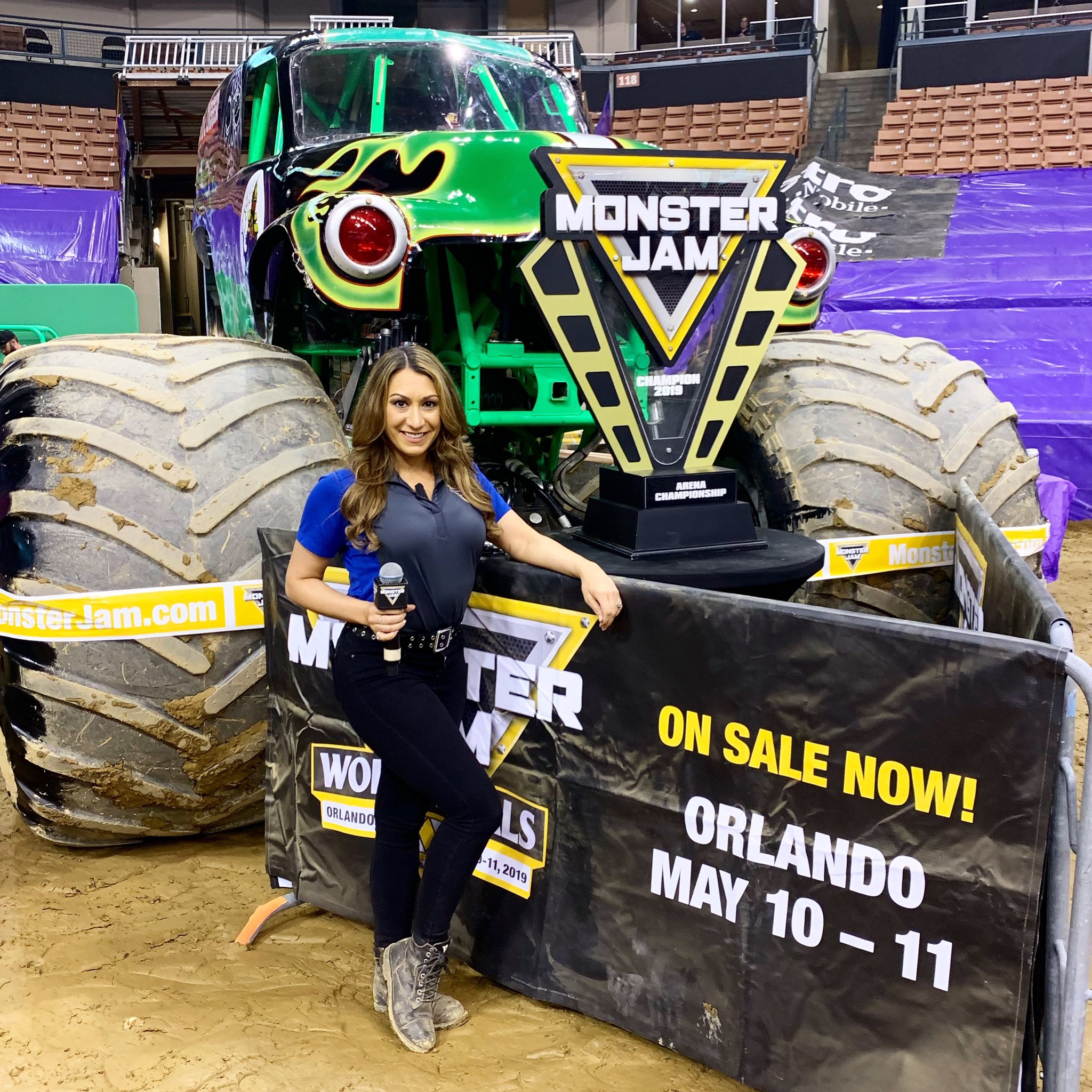 Kimberly Cantoni DiRoma on X: "Just 1 week away from the start of Monster  Jam! Where will you be seeing me in 2022? Announcement coming soon! 🏁🌟  #monsterjam #thisismonsterjam #host #media #sports #
