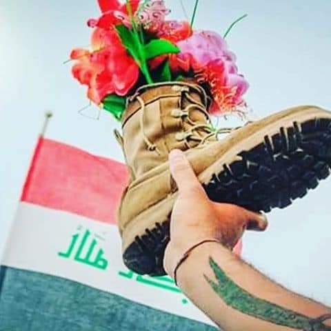 pppoooalbady's tweet photo. ويسالونك اين تجد الجمال
فقل في الوجوه التي اعتلى
جبينها غبار المعارك وروت
دمائهم الزكيه ارض العراق
الطاهره هولاء هم غيارى
الحشد الشعبي المقدس
وقواتنا المسلحه بكافة صنوفها 
#ليلة_الشهداء https://t.co/GUJi7mVfhC