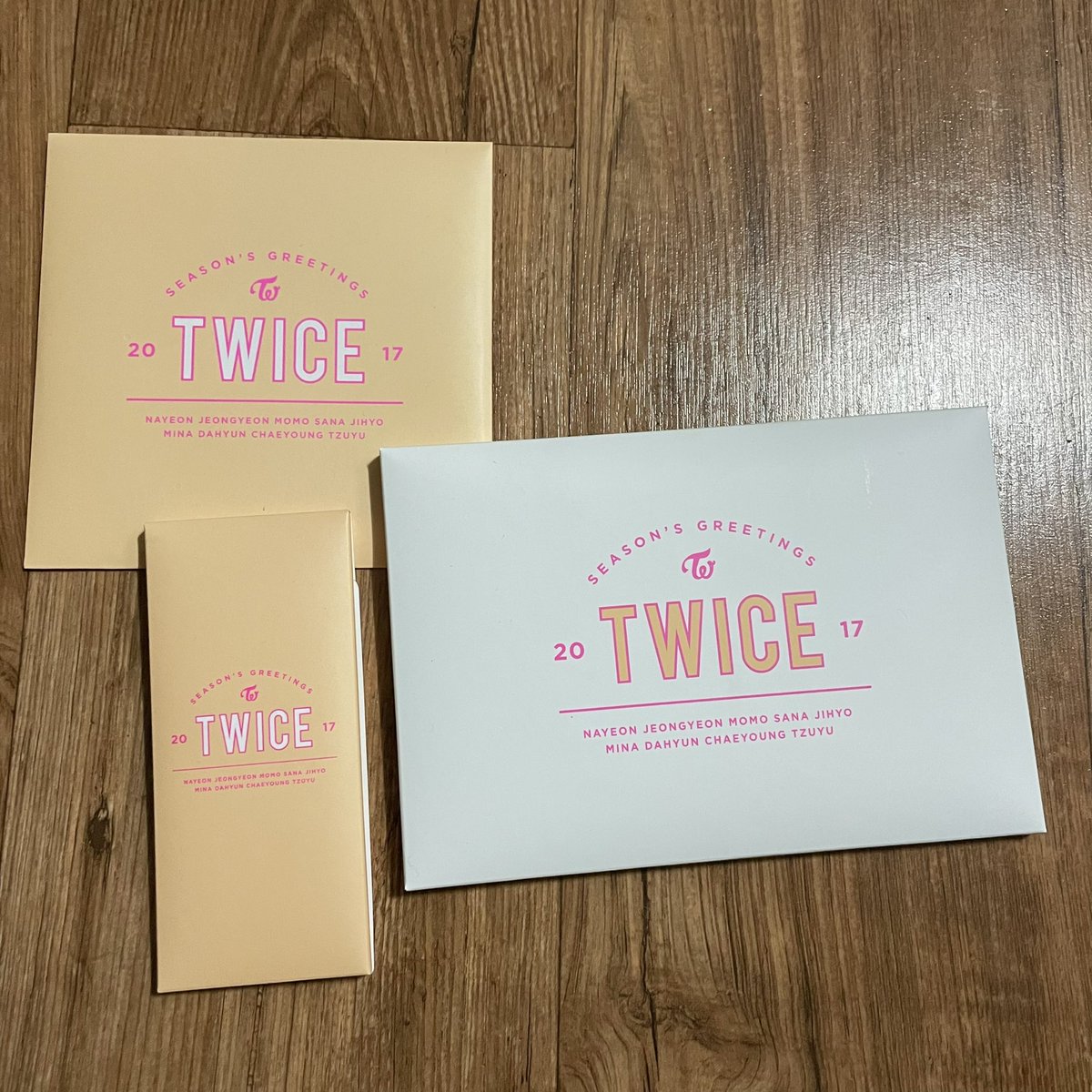 트와이스 굿즈 정리계 tweet media