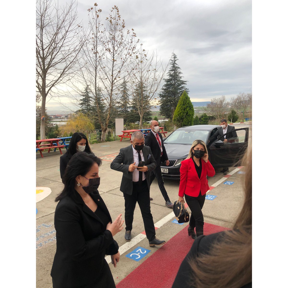 Genel Müdürümüz @dagozlem ve GMY <a href="/Savas_BOYAR/">Savaş BOYAR</a> bugün kampüsümüzü ziyaret etti.
Kıymetli paylaşımları İçin kendilerine teşekkür ederiz. ❤️💙🌺

<a href="/EnverYucel/">EnverYucel</a> <a href="/HuseyinYucell/">Hüseyin Yücel</a> <a href="/ozgeeasln/">Özge ASLAN</a> <a href="/ErkenCocukluk/">Hale Güneş</a> <a href="/BuketAdiguler/">Buket ADIGÜLER</a> <a href="/bahcesehir_k12/">Bahçeşehir Koleji</a>